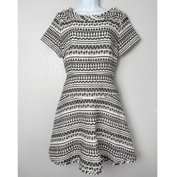 NWT Banana Republic striped jacquard woven fringe fit and flare dress 8 - Picture 3 of 12